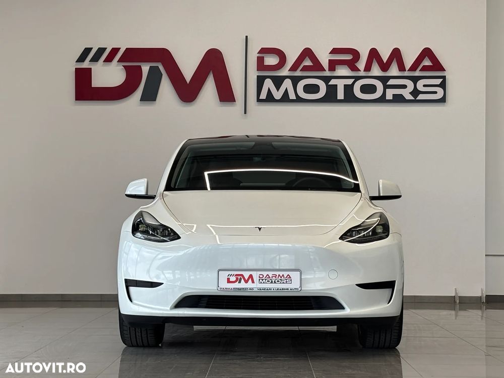 TESLA Model Y 2023 — imagine 17