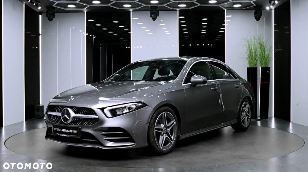 Mercedes-Benz Klasa A 200 AMG Line 7G-DCT - 2