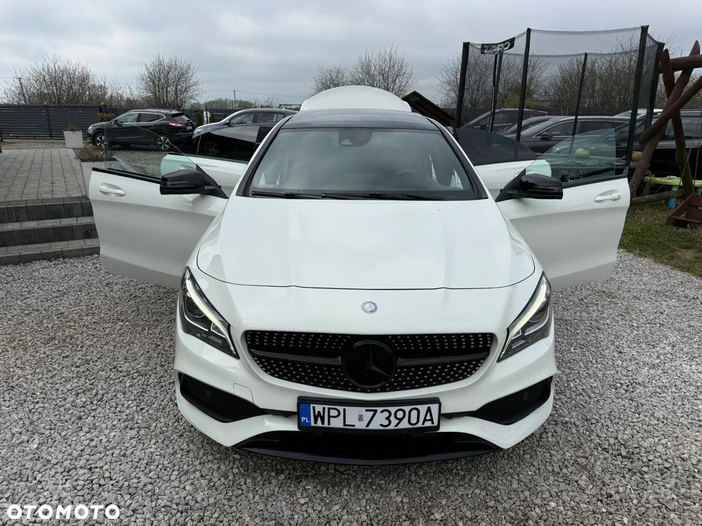 Mercedes-Benz CLA 180 AMG Line - 19