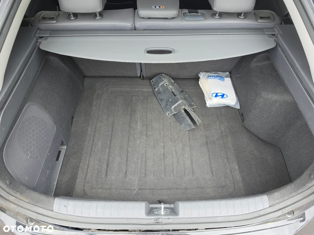 Hyundai IONIQ hybrid Platinum - 24