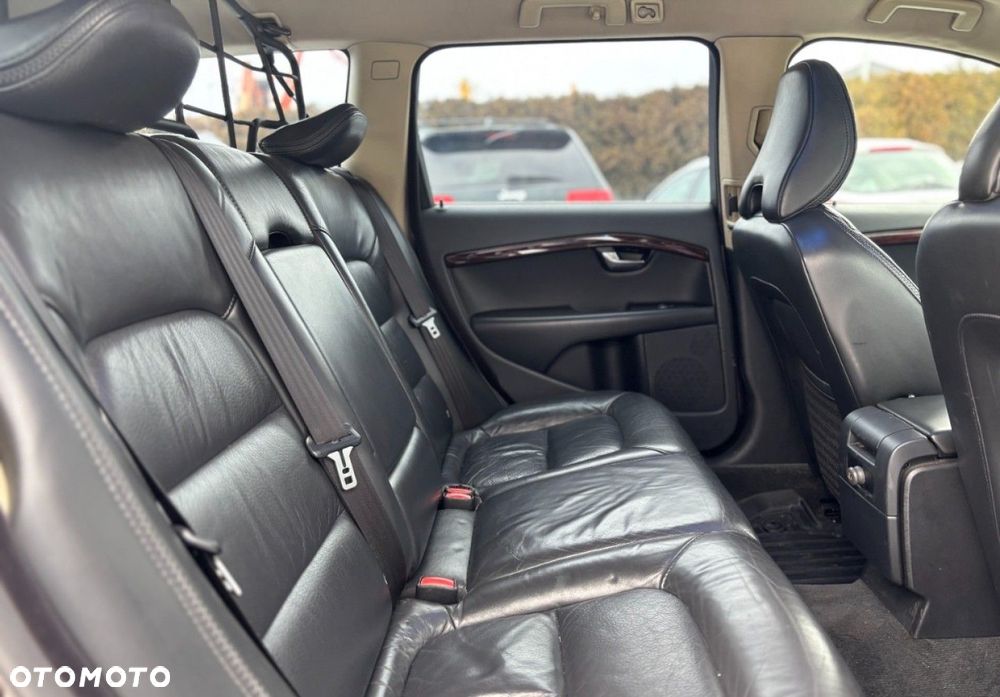 Volvo XC 70 - 12