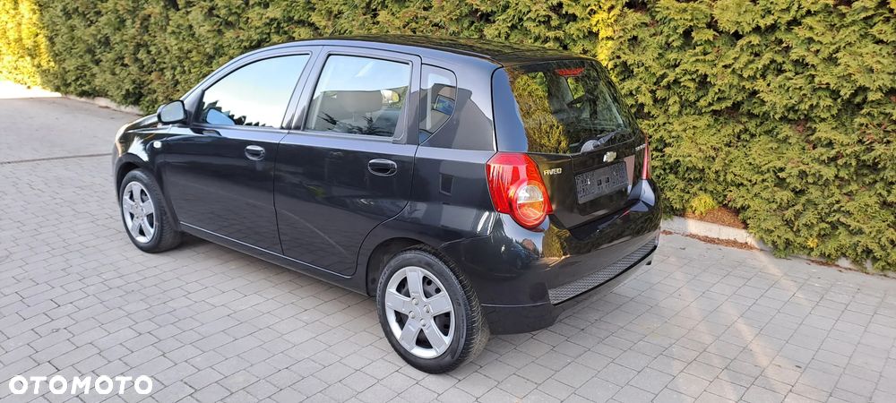 Chevrolet Aveo - 4