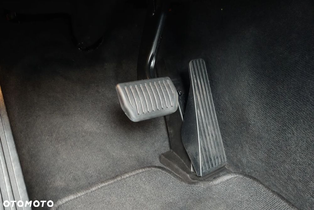 Volvo XC 60 B4 D AWD Plus Dark - 18