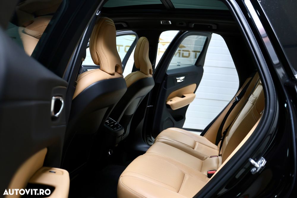 Volvo XC 60 D5 AWD Geartronic Inscription - 12