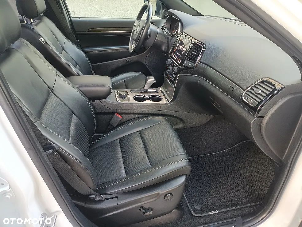 Jeep Grand Cherokee - 8