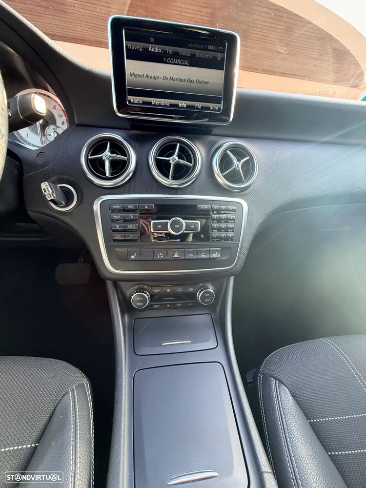 Mercedes-Benz A 200 CDI (BlueEFFICIENCY) 7G-DCT Urban - 7