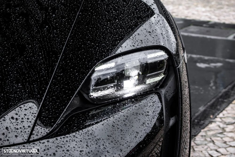 Porsche Taycan Cross Turismo 4 - 8