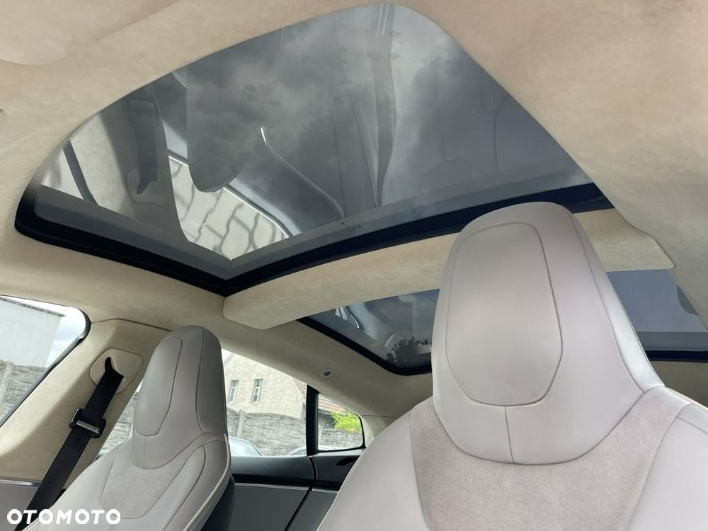 Tesla Model S 85 - 12