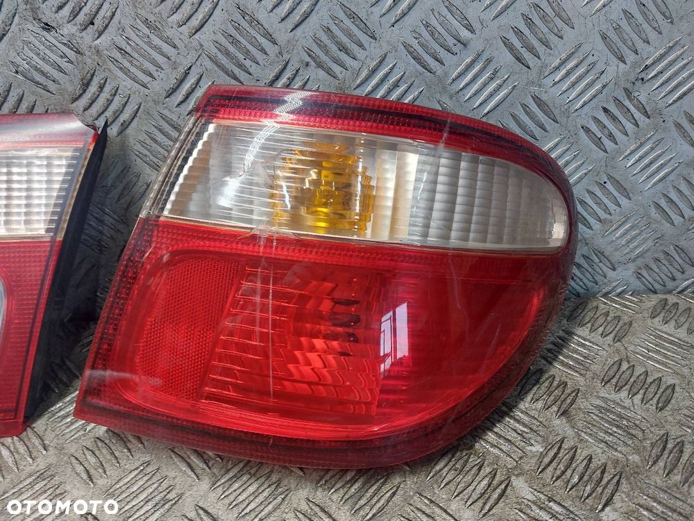 LAMPA LEWY TYŁ + PRAWY TYŁ NISSAN ALMERA N16 LIFT SEDAN - 7