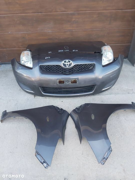 Toyota Yaris II LIFT Kompletny przód zderzak maska - 2