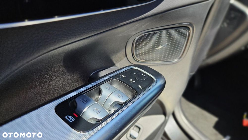 Mercedes-Benz GLC - 9
