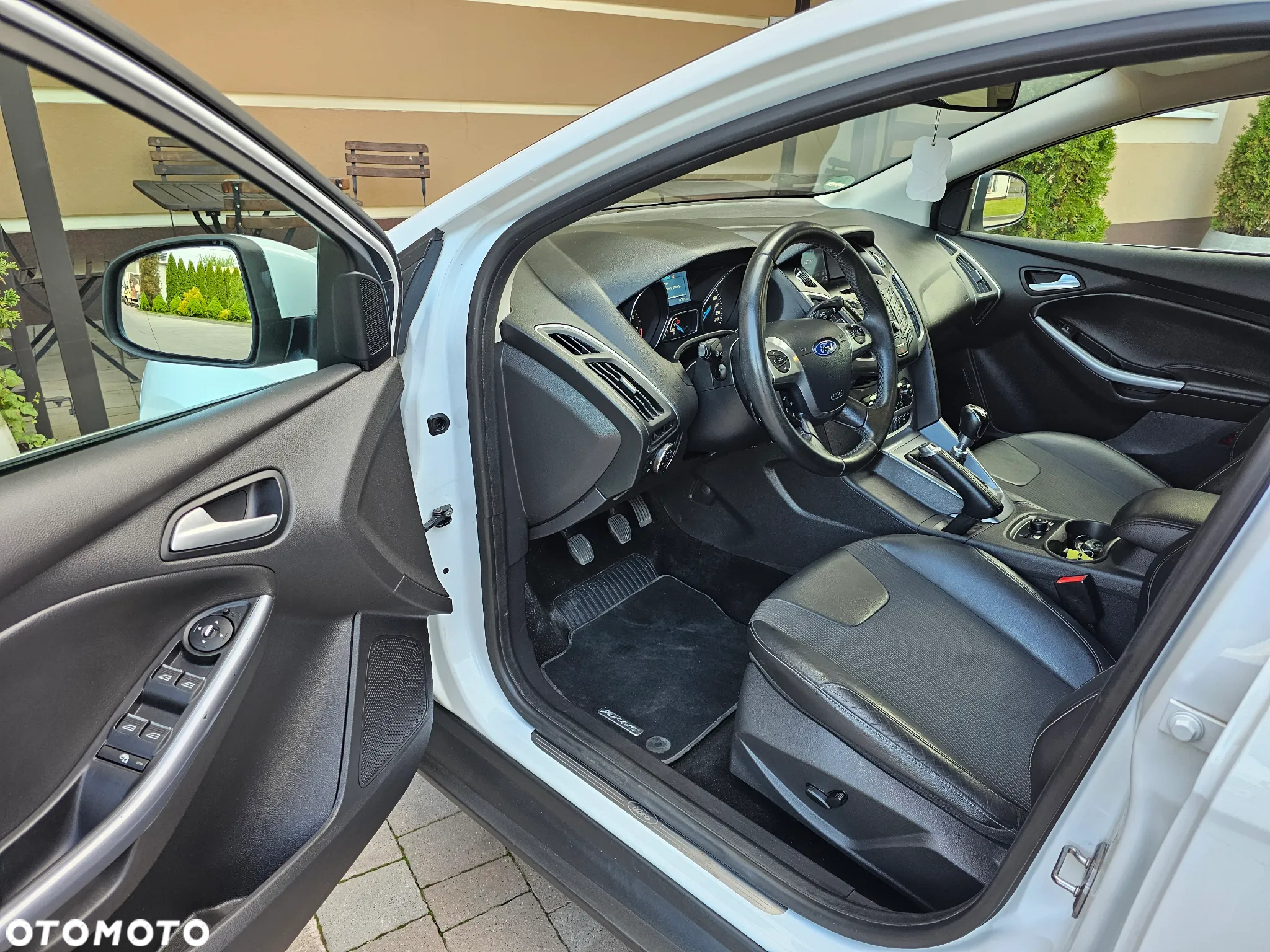 Ford Focus 1.0 EcoBoost Start-Stopp-System TITANIUM - 5