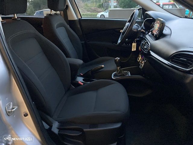 Fiat Tipo Station Wagon 1.0 GSE T3 City Sport - 28