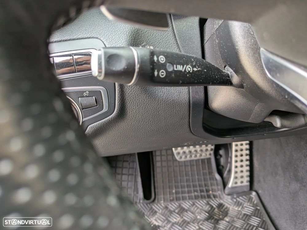 Mercedes-Benz C 300 BlueTEC Hybrid AMG Line - 9