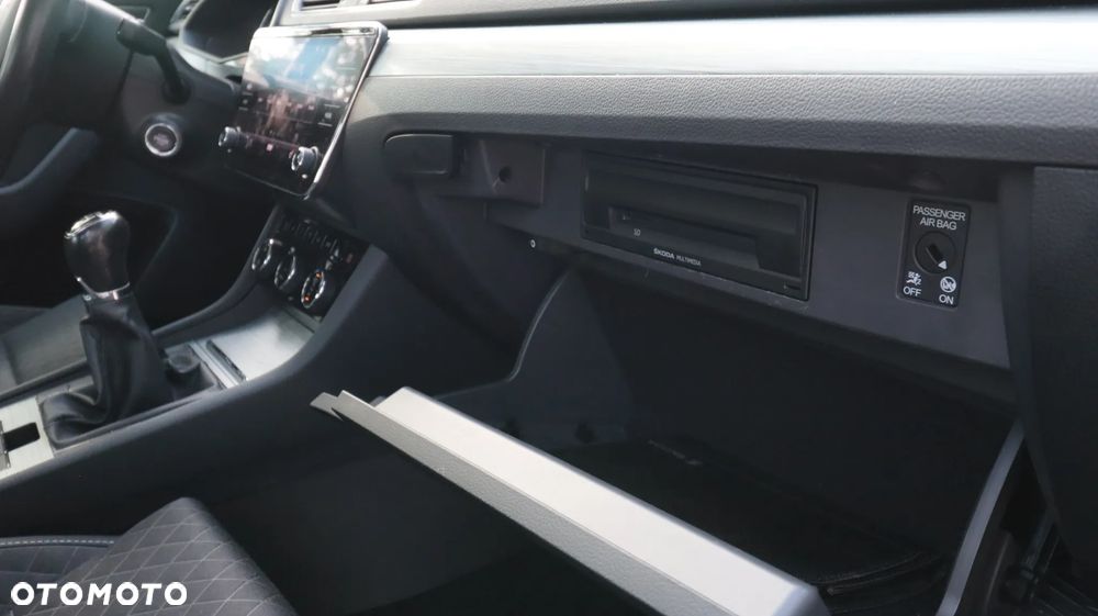 Skoda Superb 1.5 TSI ACT Style - 15