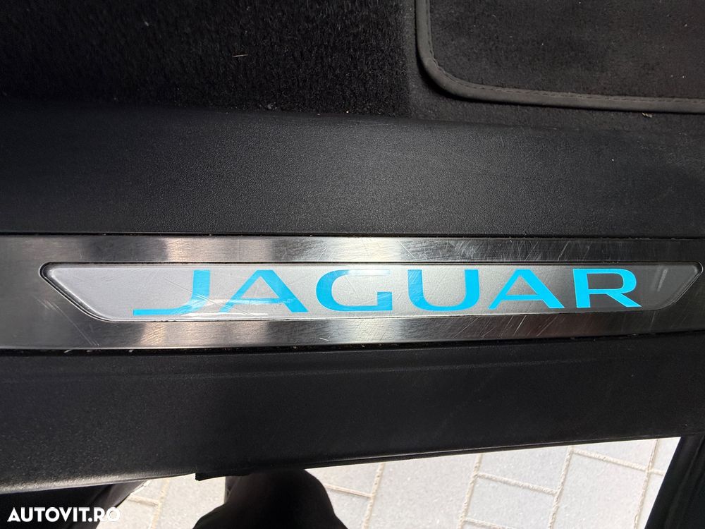 Jaguar F-Pace 20d AWD Prestige - 28