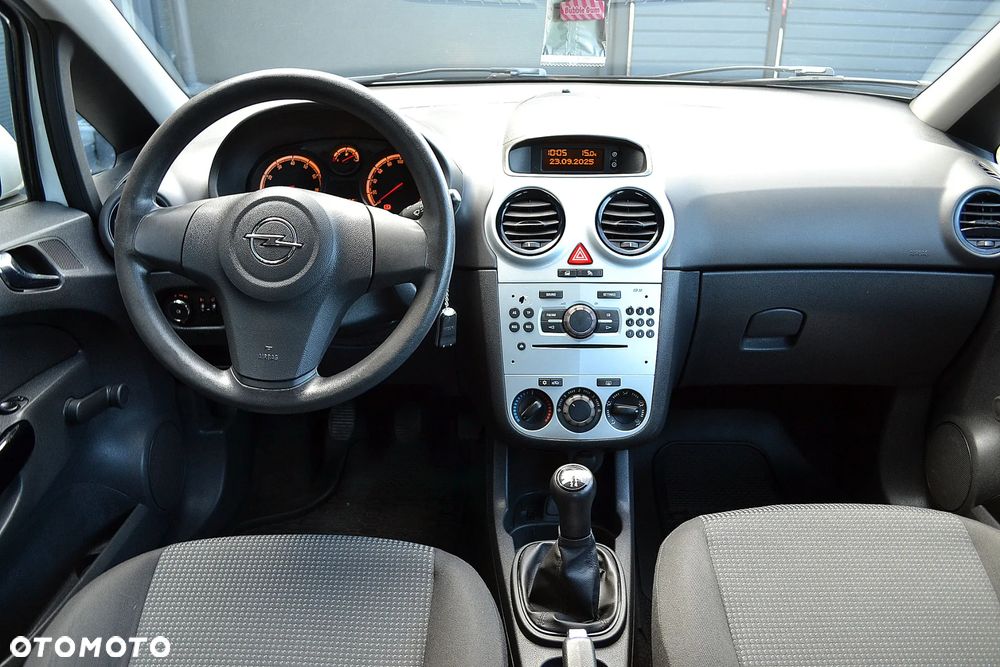 Opel Corsa 1.2 16V Edition / Active - 13