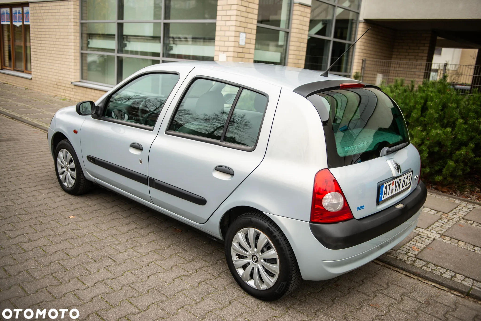 Renault Clio 1.2 Campus Authentique - 10