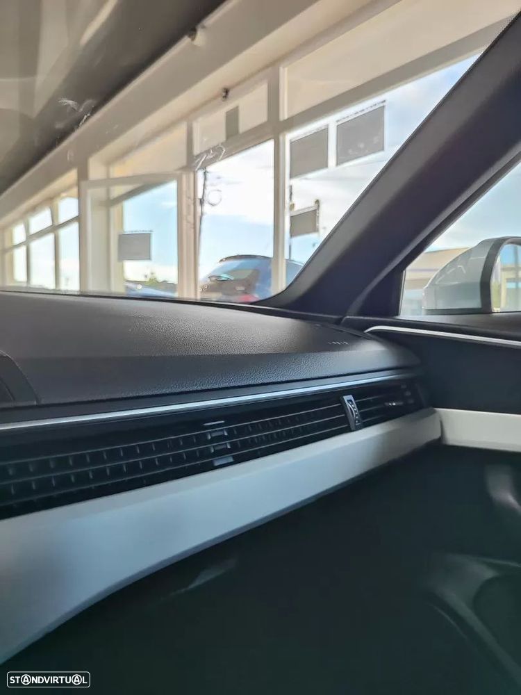 Audi A4 Avant 2.0 TDI DPF multitronic S line Sport Pack - 38