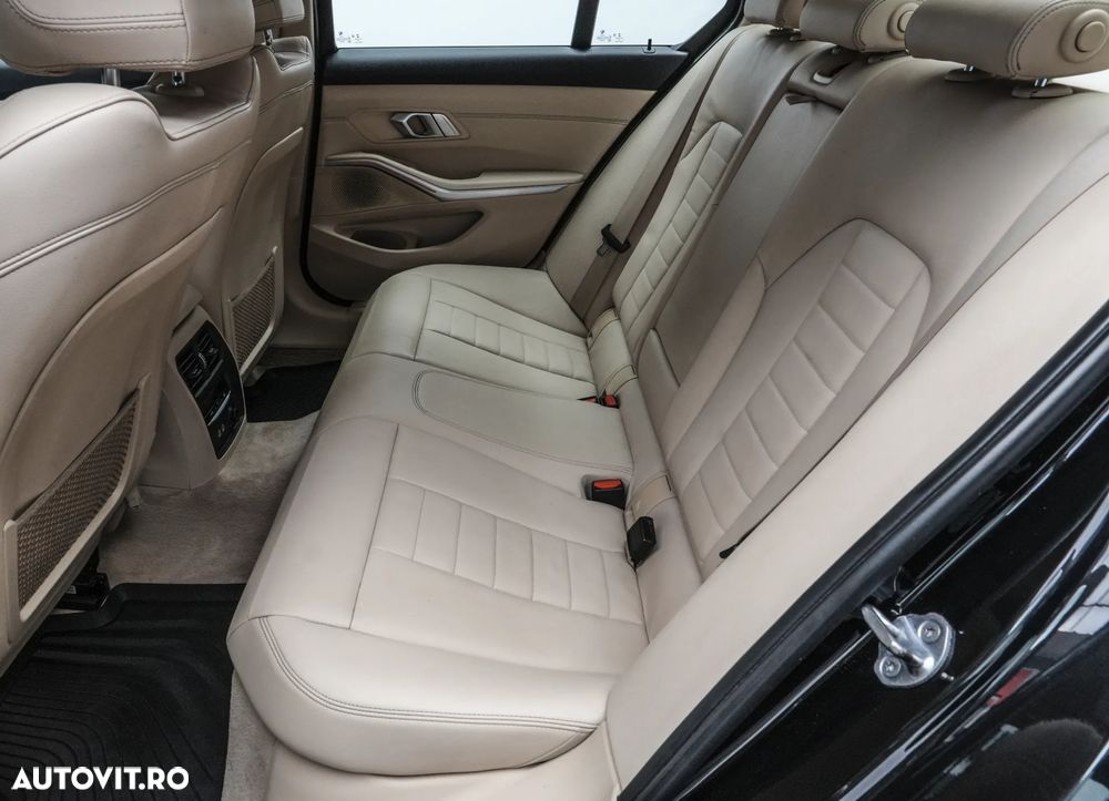 BMW Seria 3 320d xDrive AT Luxury Line - 14