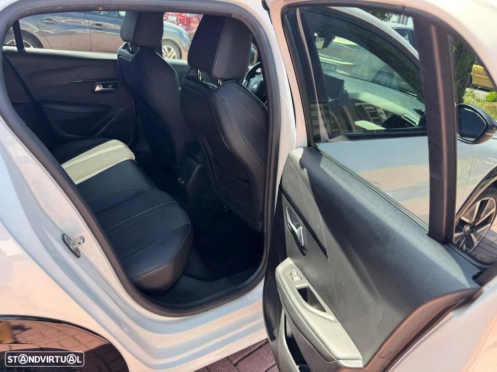 Peugeot e-208 - 11