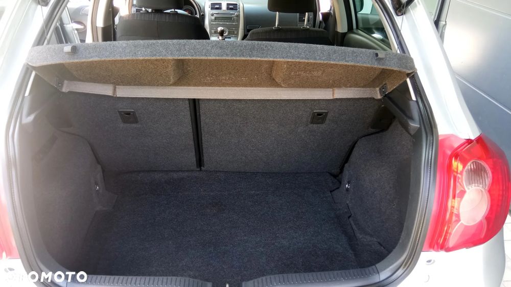 Toyota Auris 1.4 D-4D Luna - 22