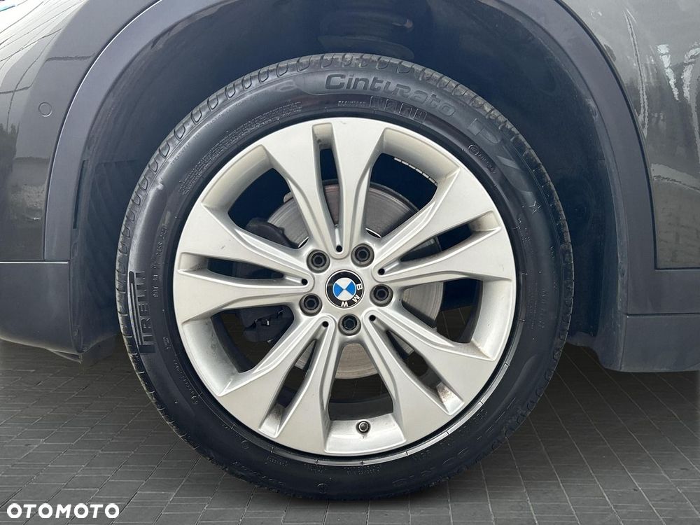 BMW X1 sDrive18i - 28