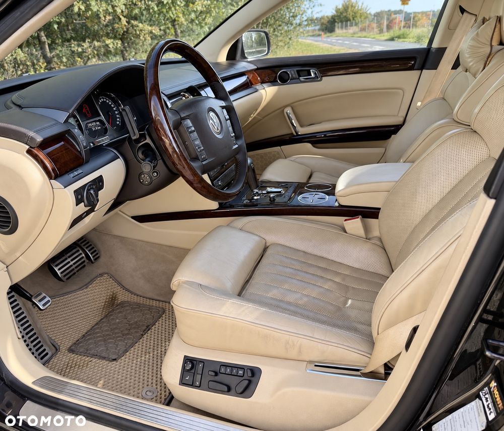 Volkswagen Phaeton 4.2 V8 4Mot (5 os.) - 16