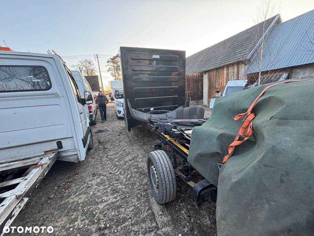 Mercedes-Benz Sprinter - 6