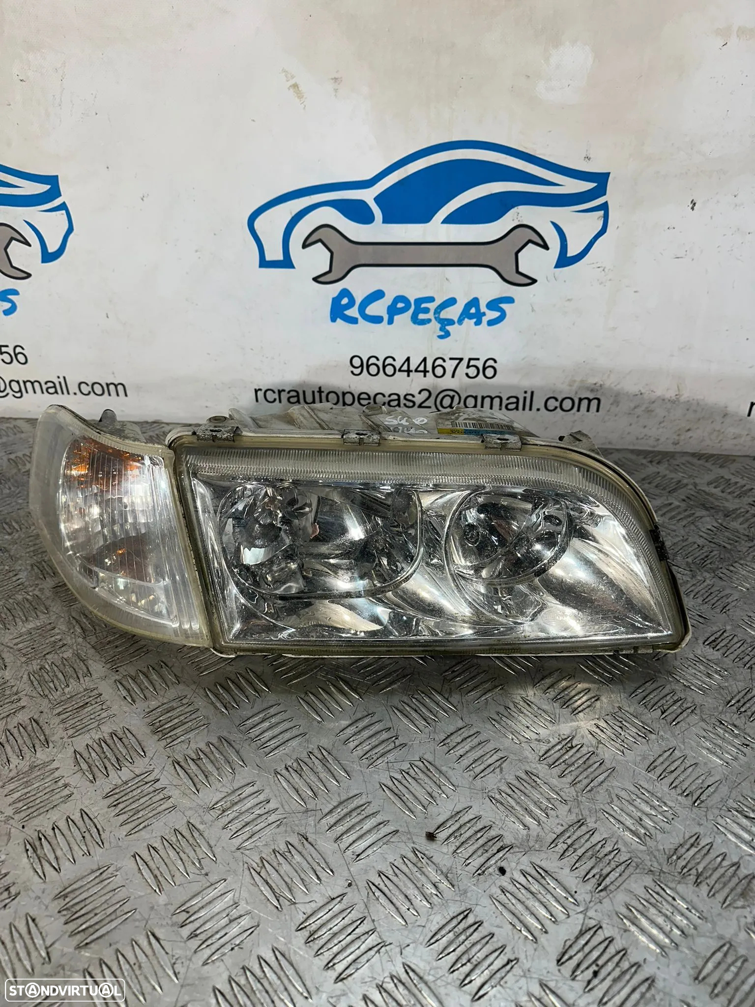 Conjunto Farois Oticas Esquerda Direita Originais Volvo V40 S40 1LG007861-35 1LG007861-36 2000 - 2004 - 6