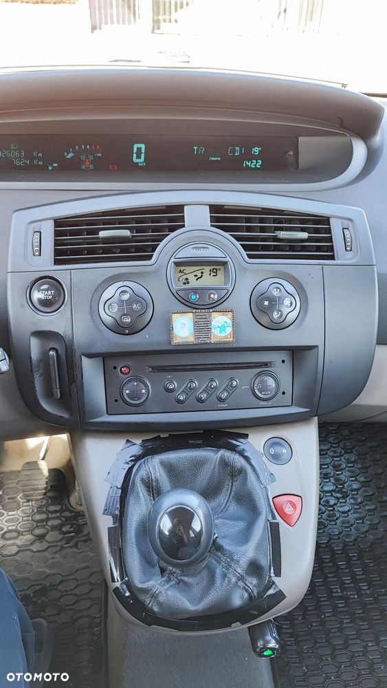 Renault Scenic 1.9 dCi Confort Authentique - 17