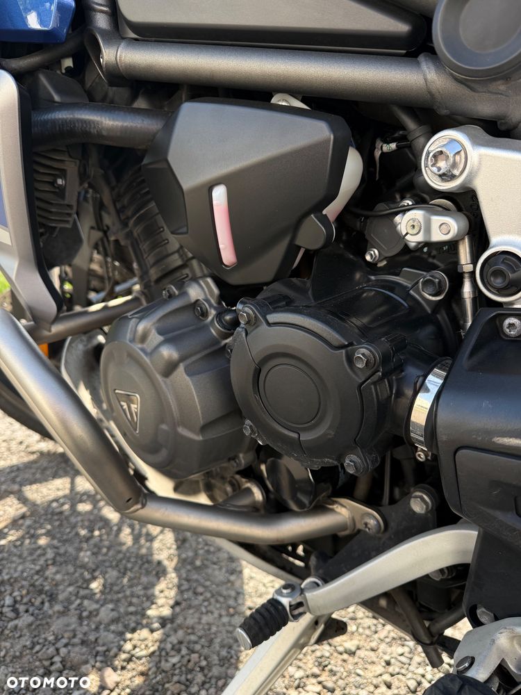 Triumph Tiger - 9