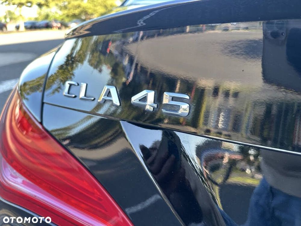 Mercedes-Benz CLA 45 AMG 4Matic 7G-DCT - 36