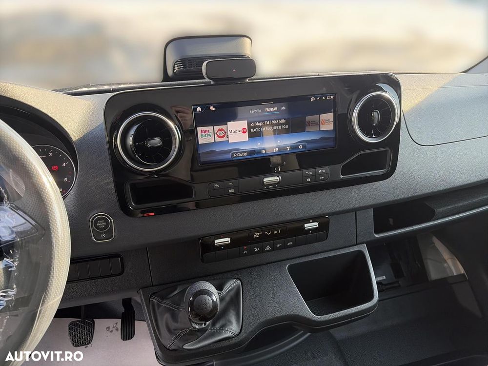 Mercedes-Benz Sprinter 517 - 11