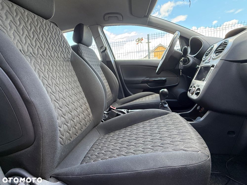 Opel Corsa 1.2 16V Cosmo - 9