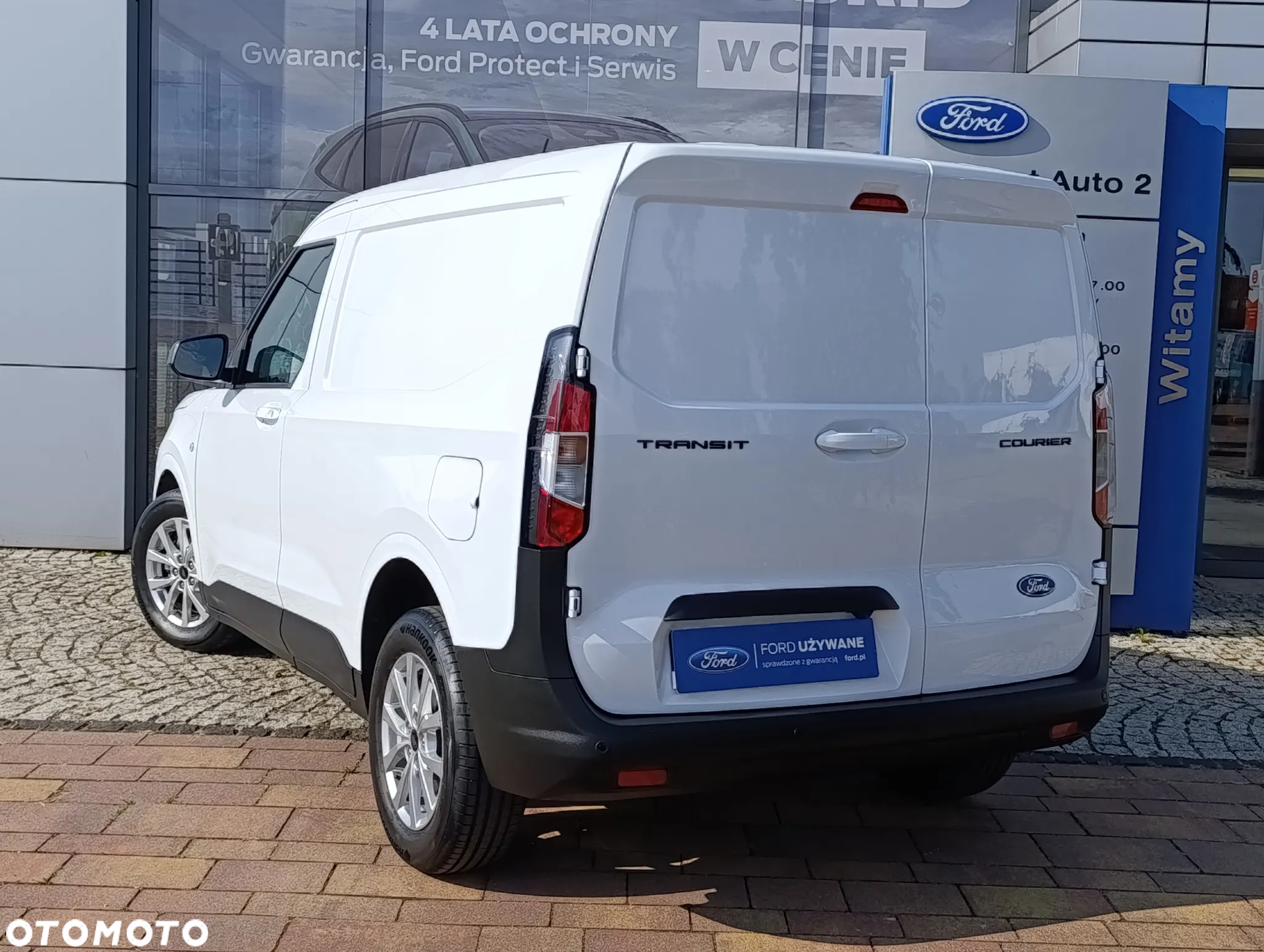Ford Transit Courier Van Limited - 18