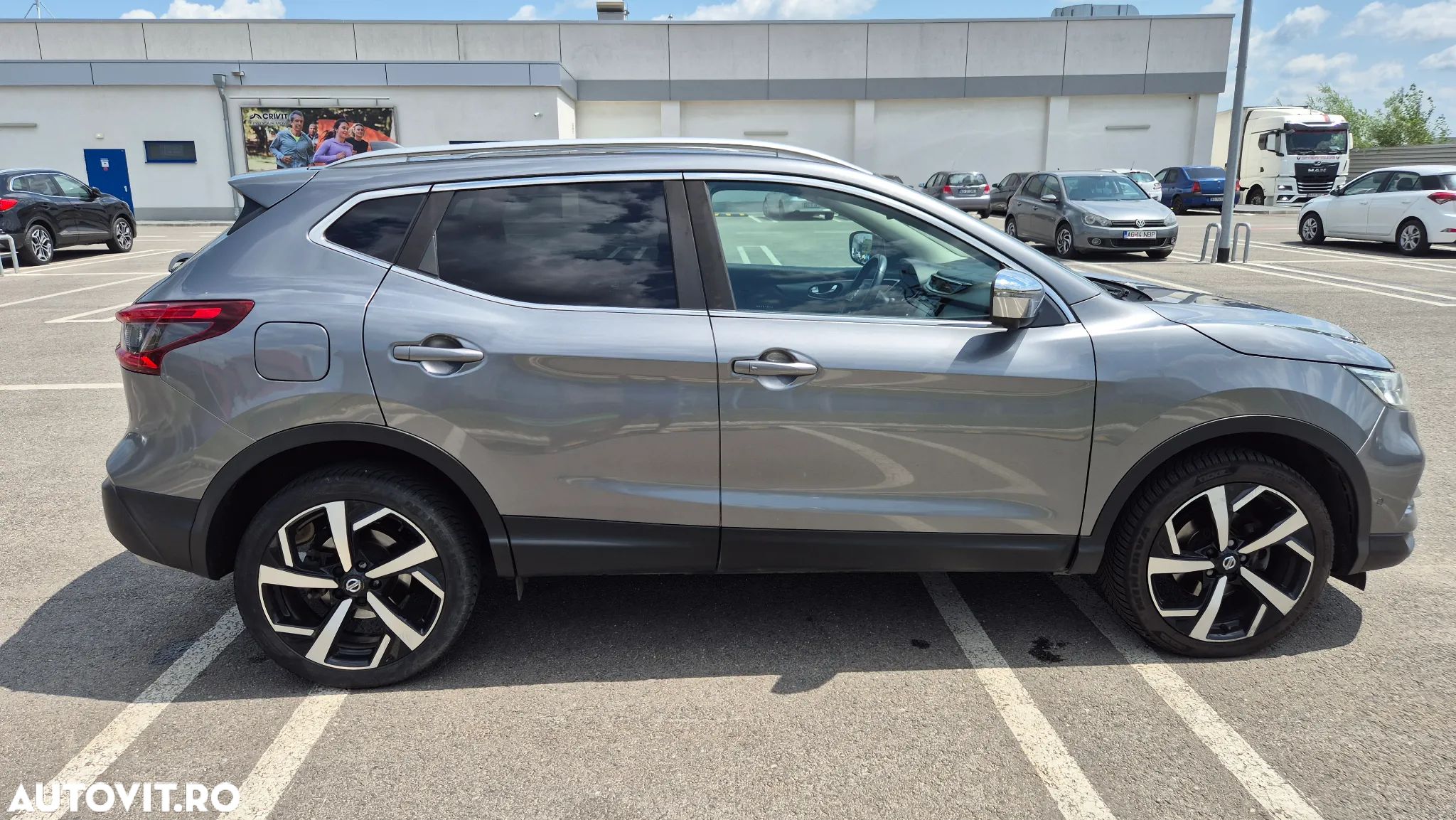 Nissan Qashqai 1.6 DCI Xtronic TEKNA - 1