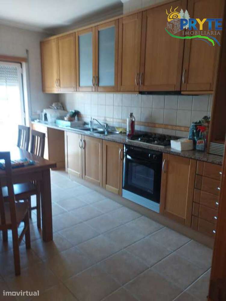 Apartamento T2 situado na Vila da Sertã - Grande imagem: 2/28