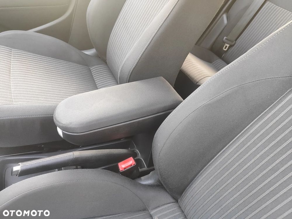 Volkswagen Polo 1.4 Comfortline - 25