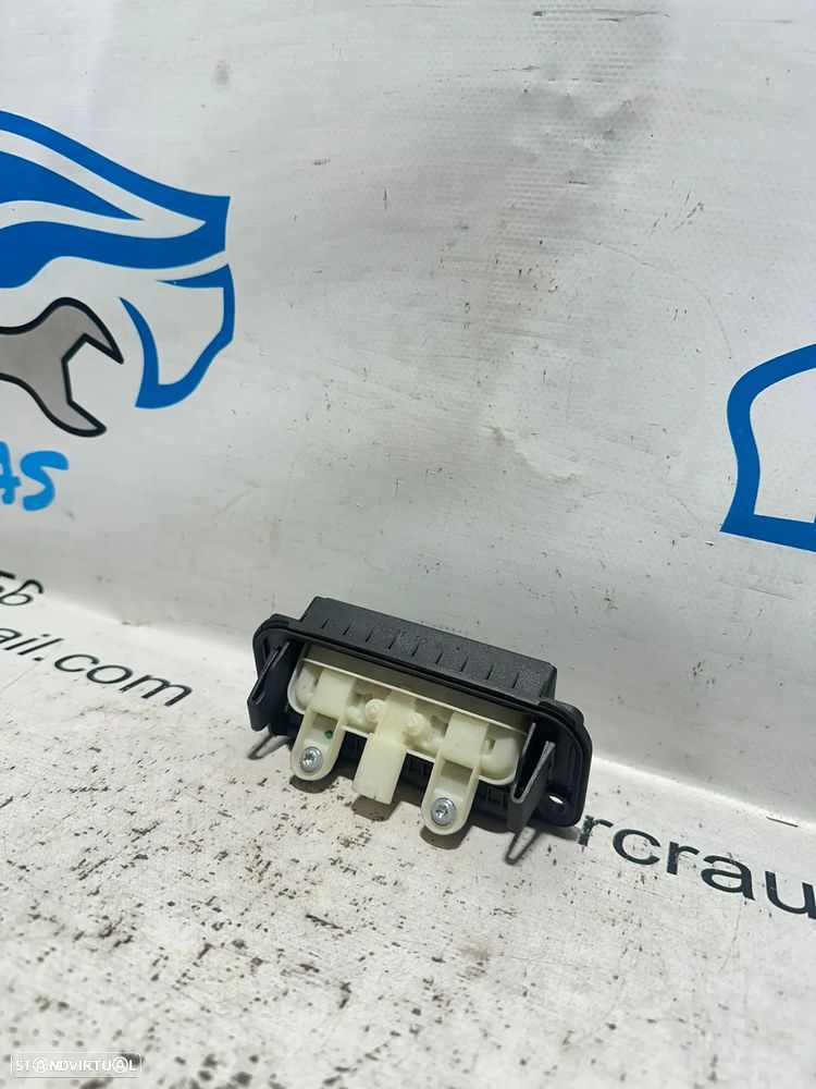 .Puxador Mala Elétrico Mercedes-Benz Classe C W204 A2047500293 2007 - 2014 - 7