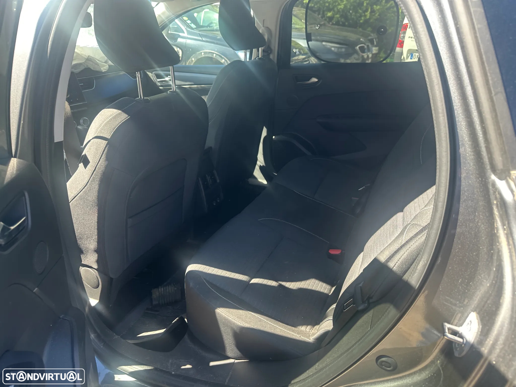 RENAULT ARKANA 1.6 E-TECH DE 2022 (CENTRO DE ABATE - 4