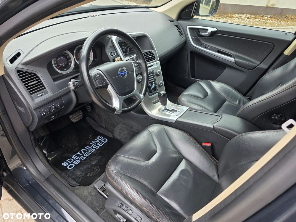 Volvo XC 60 D3 AWD Summum - 4