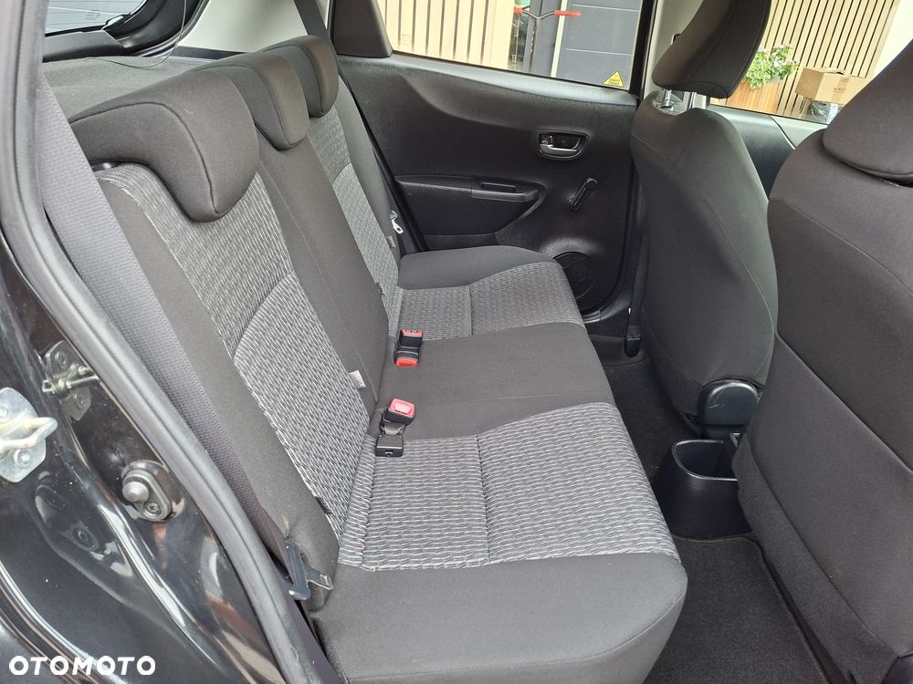 Toyota Yaris - 12