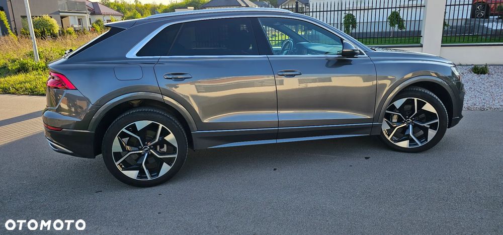 Audi Q8 55 TFSI quattro tiptronic - 9
