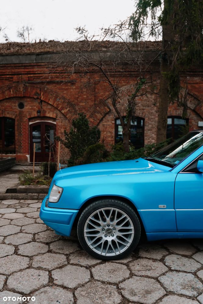 Mercedes-Benz Klasa E 200 - 6