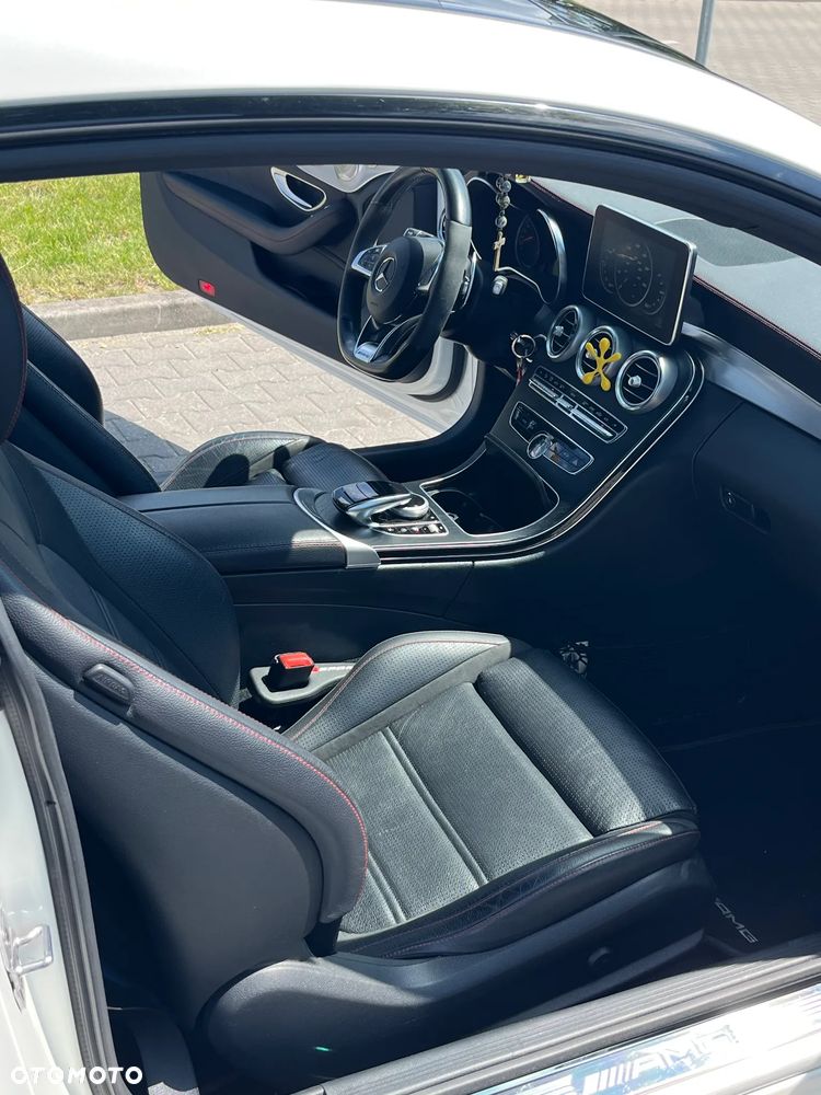 Mercedes-Benz Klasa C AMG 43 4Matic 9G-TRONIC - 12