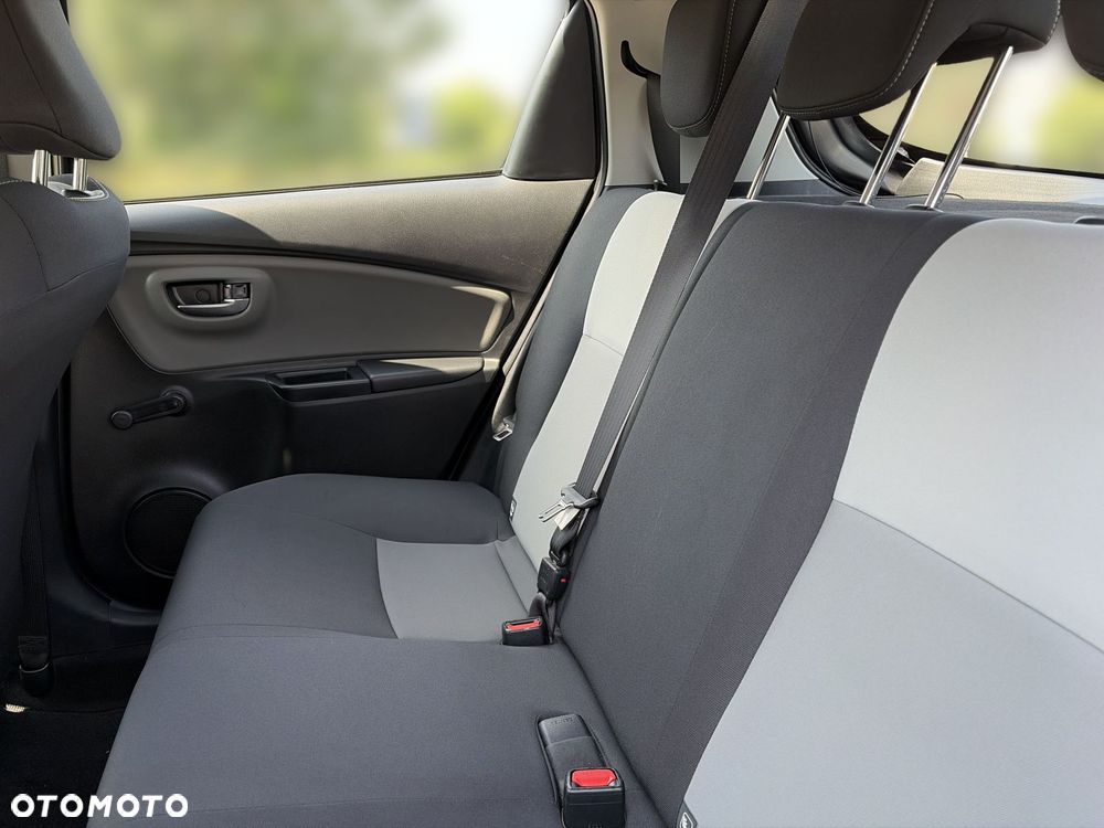 Toyota Yaris - 16