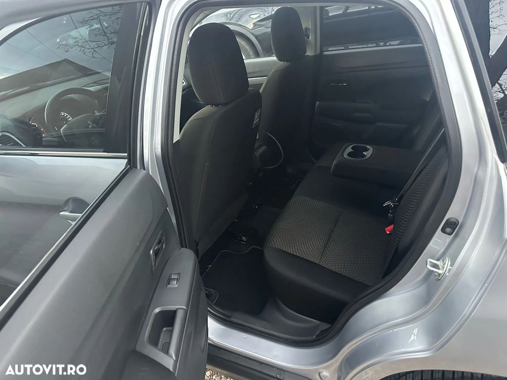 Mitsubishi ASX 2.2 DI-D 4WD Automatik Intense - 11