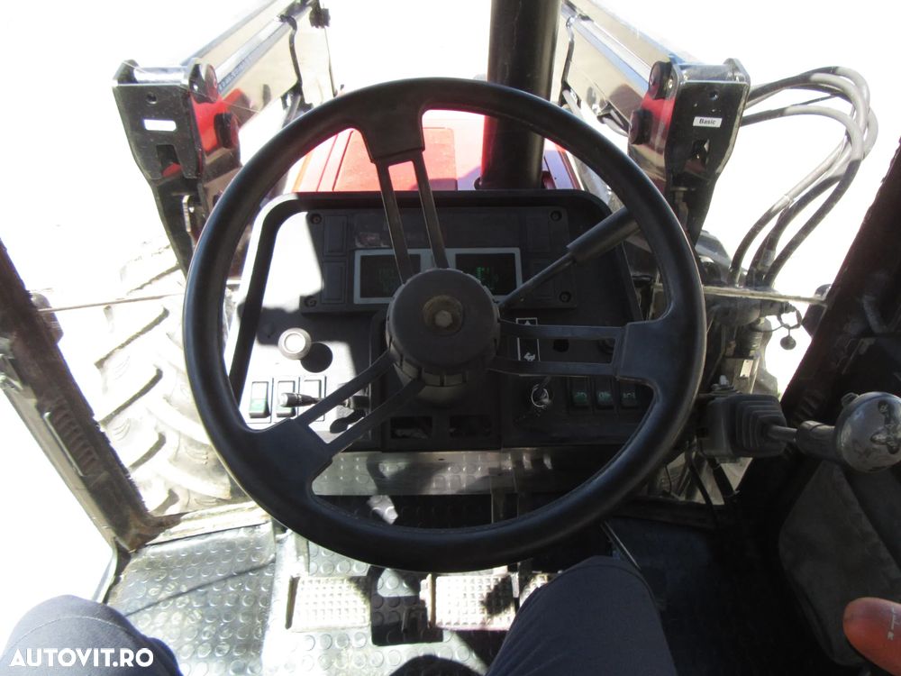 Case IH 4240 cu incarcator frontal - 18