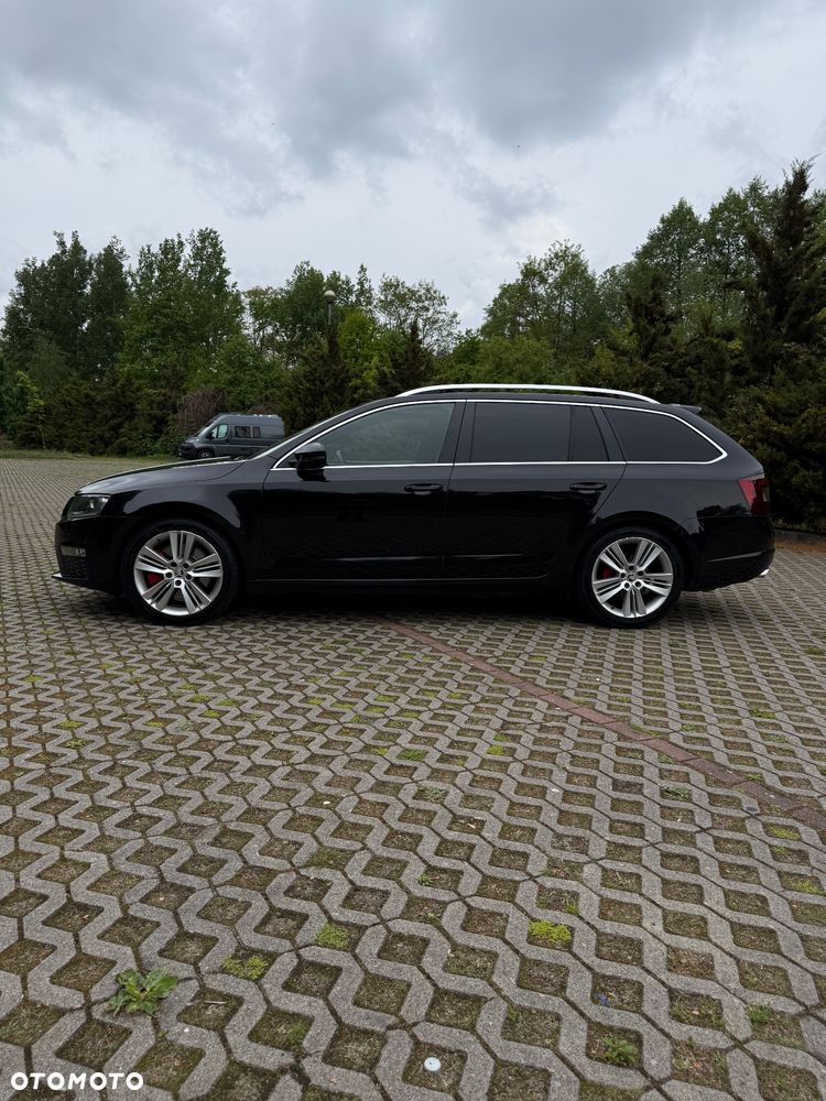 Skoda Octavia 2.0 TDI RS DSG - 2